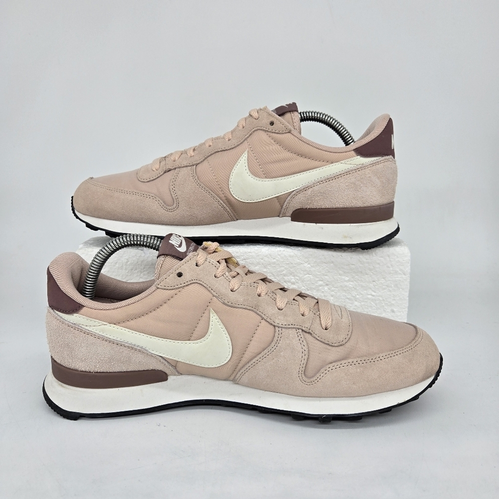 Nike Women's Internationalist 'Particle Beige Mauve' Running Shoes Size 10 - Picture 6 of 8